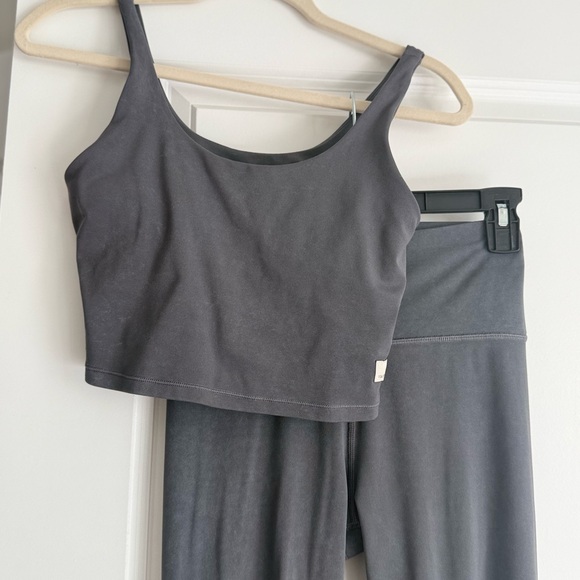 Vuori Gray Women's Matching Set (small) - Picture 3 of 7
